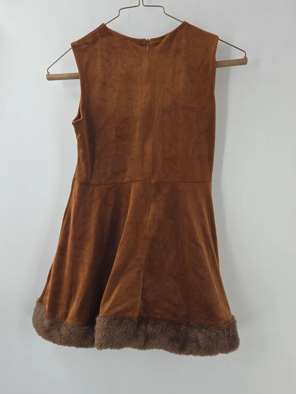 Capybara Girls Costume Size 8-10 Years